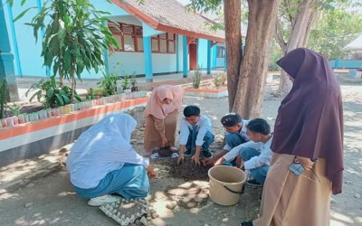 Siswa Fase- E SMA Patriot Bekasi Melakukan Kegiatan P5 dengan Tema Kewirausahaan